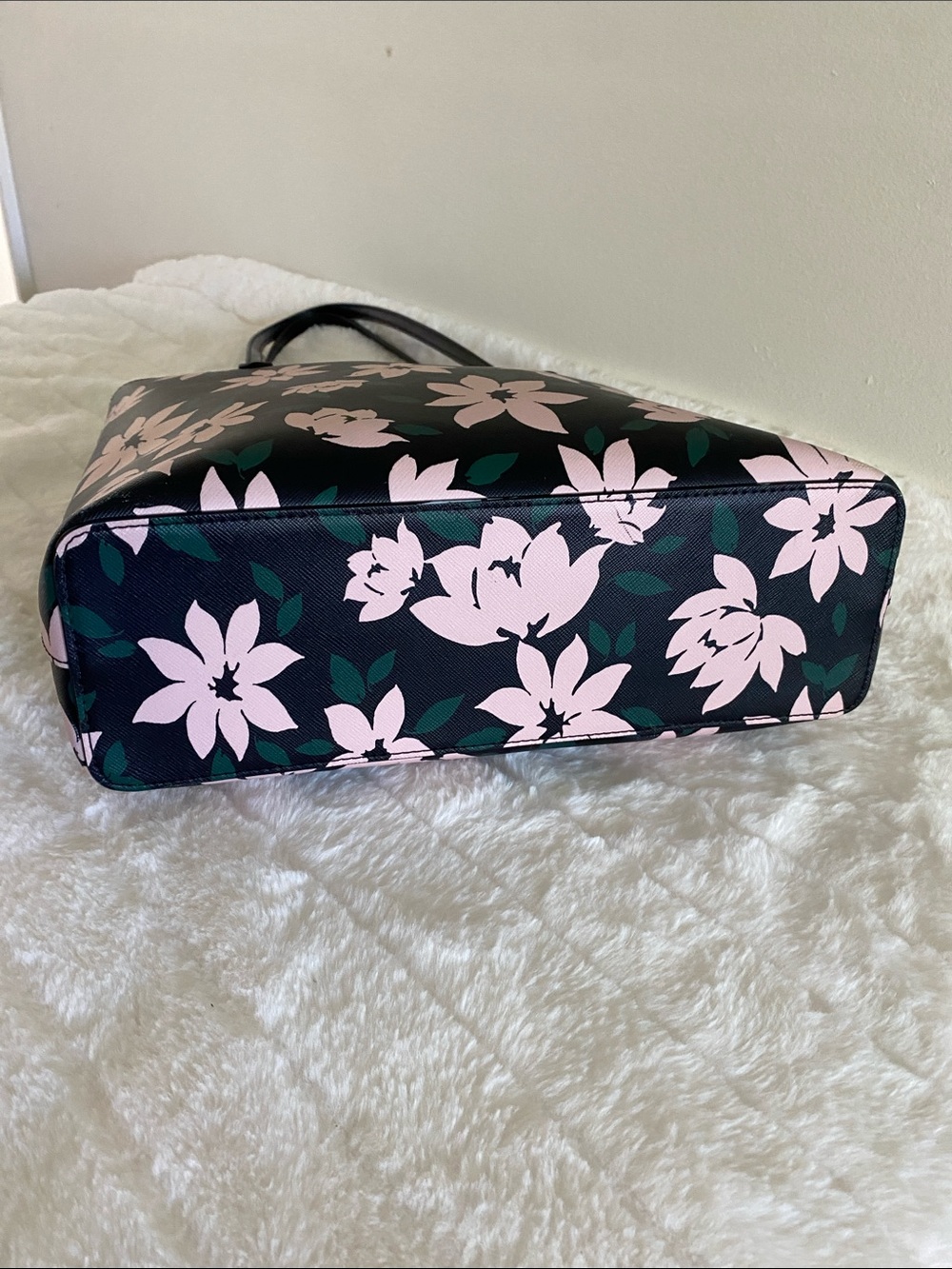 Kate Spade New York Jana Winter Blooms Medium Tote - Picture 11 of 17